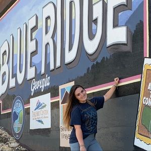 Meet your Posher, Alaina